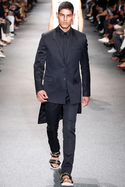 Look 36